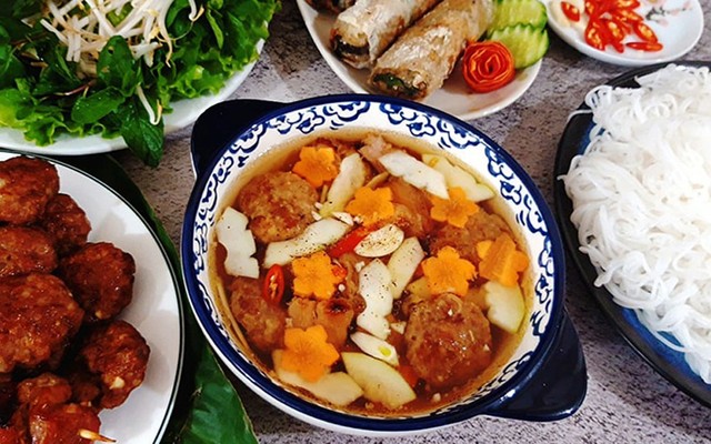 Cửa Hàng Bún Chả Nem - Lạc Long Quân
