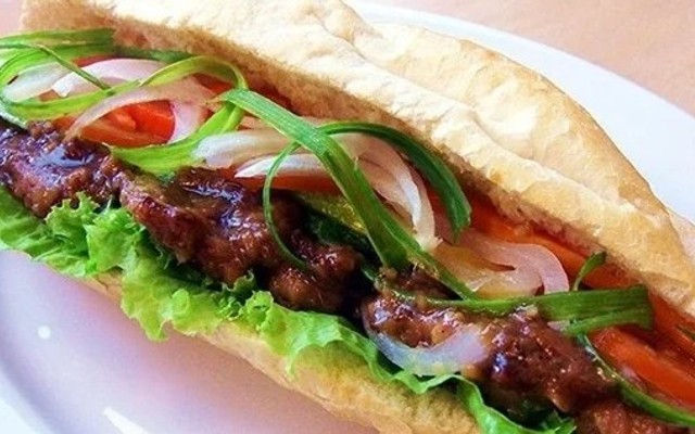 Tiệm Bánh Mì Ông Long 1697 - Dương Quảng Hàm