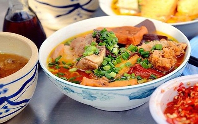 Quán Cô Mai - Bún Riêu Cua Ốc - Khương Trung