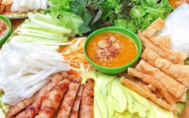 Quán Thu Hà - Nem Rán & Chả Lá Lốt - Phan Đình Phùng