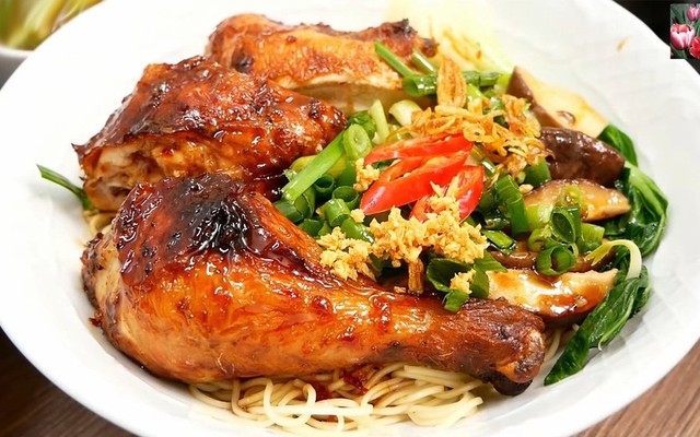 Ăn Vặt Hai Ngọc - Mì Trộn Đùi Gà & Bò Lúc Lắc - Điện Biên Phủ