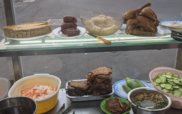 Cơm Tấm Đêm & Bún Thịt Nướng Bí Bo - Bùi Thị Xuân