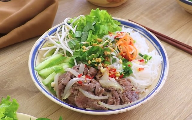 Bún Thịt Xào Anh Tô - Nguyễn Tri Phương