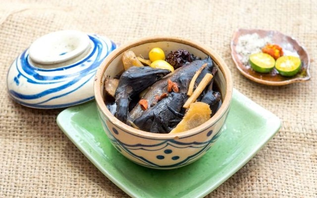 Hưng Ký - Gà Ác Tiềm Thuốc Bắc - Nguyễn Trãi