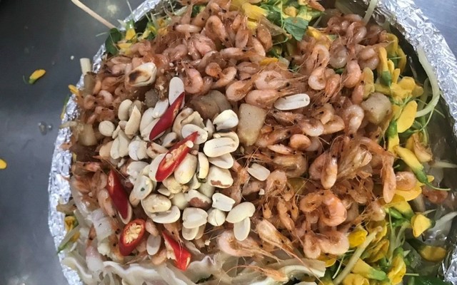 Quán Gỏi Bông Điên Điển Tép Bò Tai Heo - Chiến Lược