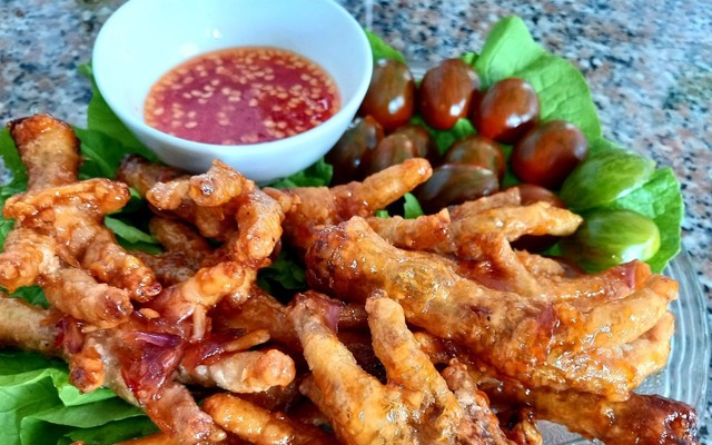 Nem Nướng Nha Trang & Chân Cánh Gà - Quán Gia Đình - Lê Quang Đạo