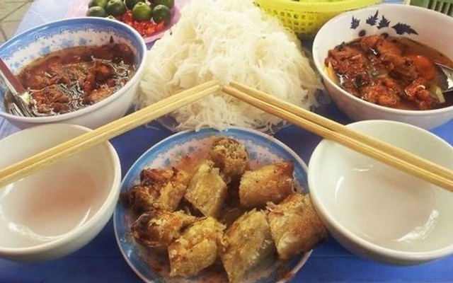 Hoa Oanh - Bún Chả Nướng - Vũ Chí Thắng 
