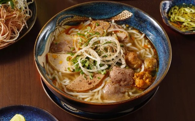 Nhím Sonic - Bún Bò Huế Cố Đô - Huy Cận