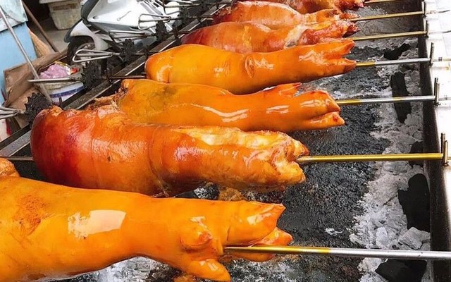 Chân Giò Heo Quay - Lực Phát - Chợ Diêm Gỗ