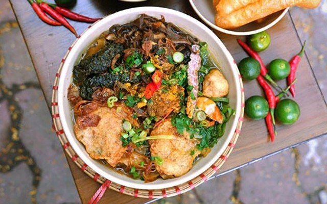 Chị Dung Điểm Tâm Sáng - Trường Chinh