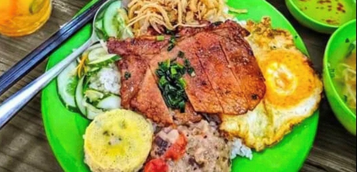 CƠM TẤM THƠM NGON TẠI QUÁN NHỎ VEN ĐƯỜNG TRƯỜNG CHINH
