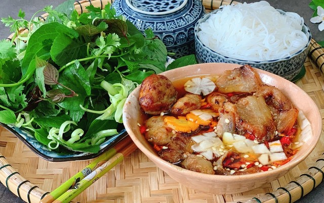 Cô Lê - Bún Chả & Bún Trộn Thịt Nướng - Ao Sen