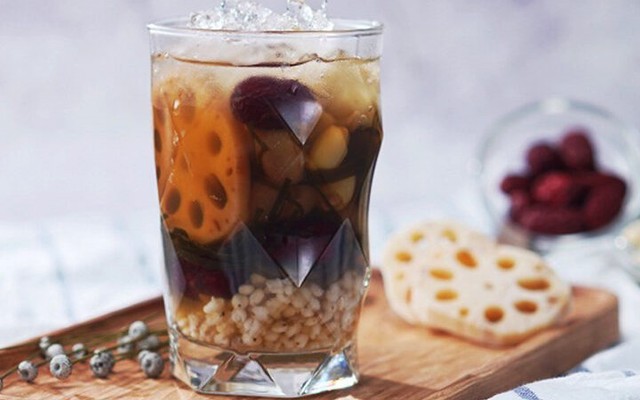 Chè 77 - Cách Mạng Tháng 8