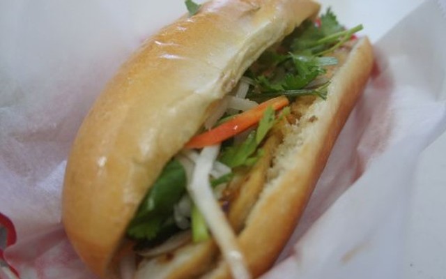 Bánh Mì Bà Thắm - Ngô Gia Tự