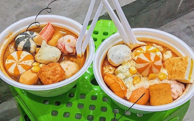 Quán Lẩu Ly Thập Cẩm - Chu Mạnh Trinh