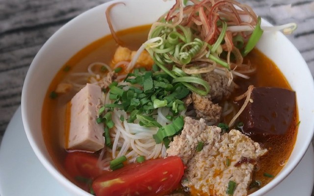 Bún Riêu Cô Vân - 193 Điện Biên Phủ