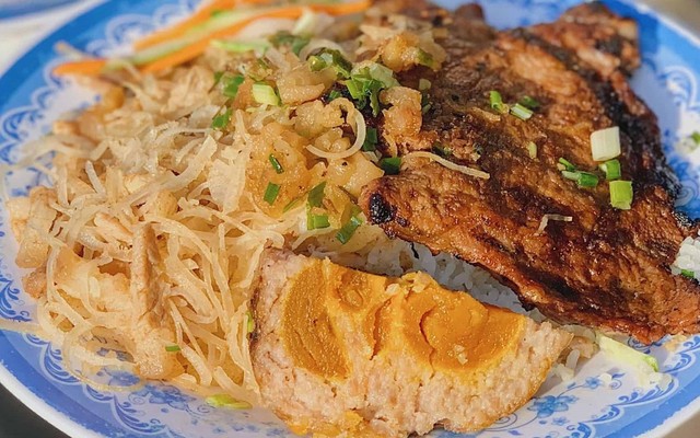 CƠM TẤM A CHÉO ĐẶC BIỆT CHẢ TRỨNG MUỐI - Phan Văn Trị