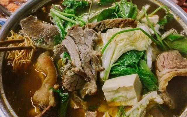 Lẩu Bò Quán Lá - Man Thiện