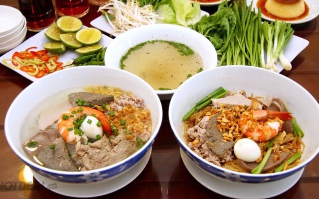 A Hiệp - Hủ Tiếu, Mì Hoành Thánh & Bún Riêu - Đồng Khởi