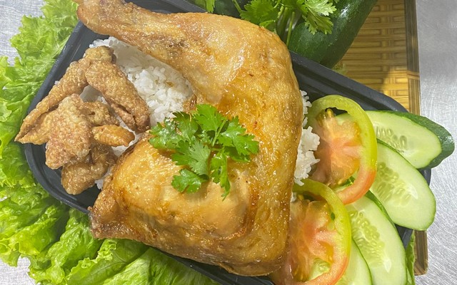 Tiệm Cơm Gà Mẹ Nấu - Ung Văn Khiêm