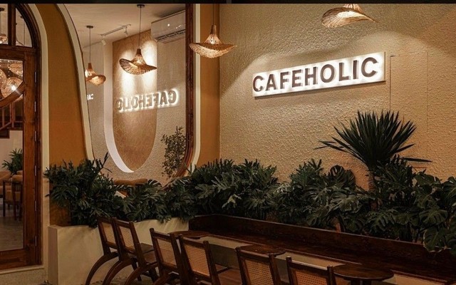 CafeHolic - Lê Lợi