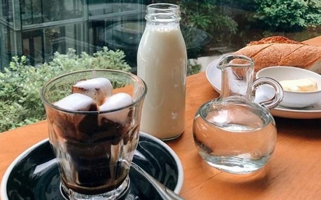 Fam Coffee - Hồ Quý Ly