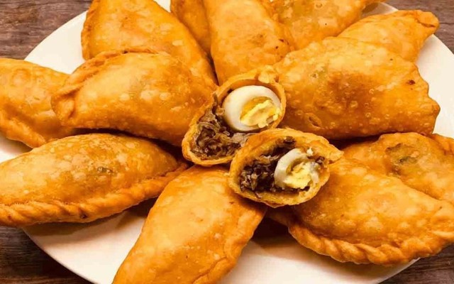 Nem Tôm & Bánh Gối Phố Cổ - Dì Hà