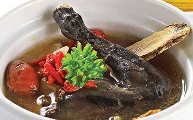 A Lê Hấp - Gà Ác Tiềm & & Cơm Thố - Trần Quốc Toản