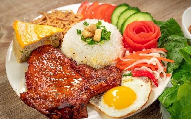 Bà Tô - Cơm Tấm & Bún Thịt Nướng - Trần Thị Năm