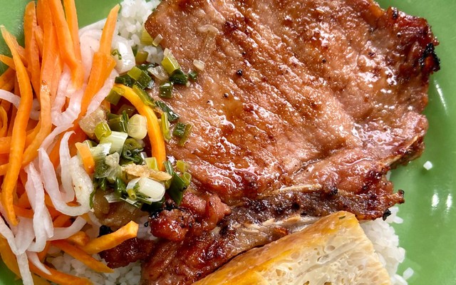 Cơm Tấm Bé Xuyên - Hồ Học Lãm