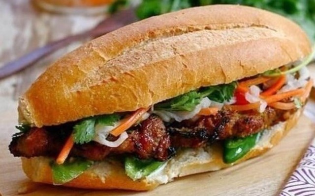 Cửa Hàng Bánh Mì & Nước Ép - Duy Tân