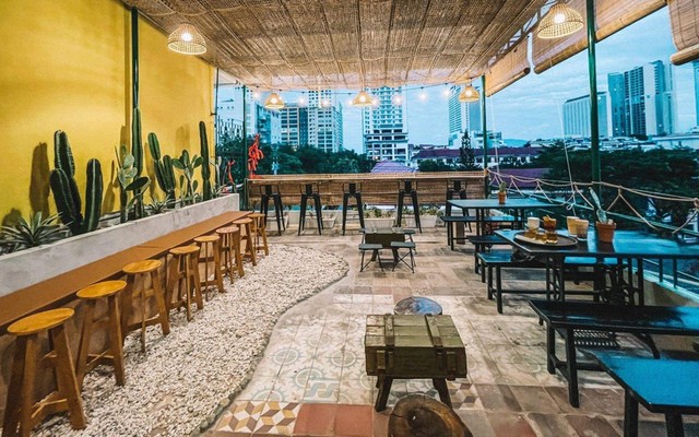 Hallo Coffee & Tea - Đinh Tiên Hoàng