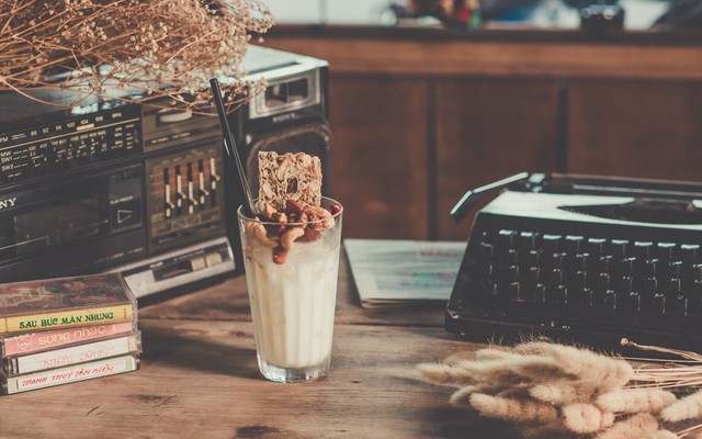 Ai Cà Phê - Bờ Hồ Bún Xáng