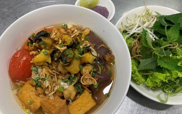 Bún Riêu & Canh Bún Hai Hiền - Cô Giang