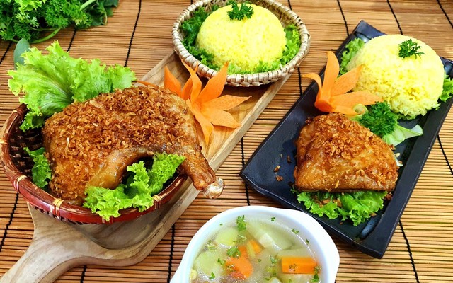 SAM SAM QUÁN - Cơm Gà Xối Mỡ & Phở Khô Gia Lai - Dương Đình Hội