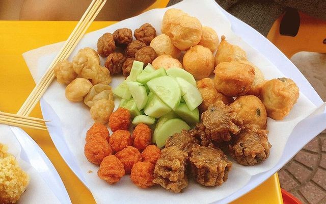 Nhỏ Nhỏ Nhắn Minh Thư Food - Gà Rán & Xiên Que - 13 Hoàng Công Chất