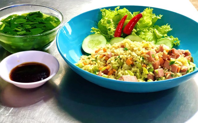 心 團 CƠM GÀ XỐI MỠ 7 LOẠI SỐT - Nguyễn Phúc Chu