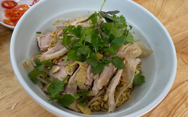 Phở Liên - Phở Gà & Phở Trộn - Bạch Mai