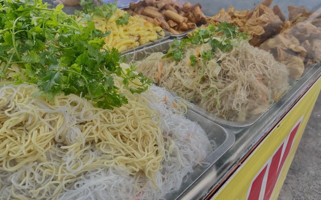 Mì Xào Chay - Bùi Trọng Nghĩa