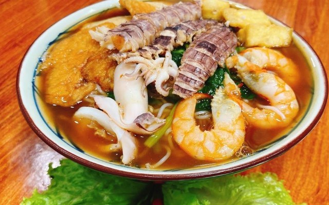 Vua Bún Hải Sản - Văn Cao