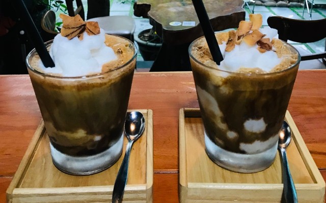 Hưng Coffee - Phùng Hưng