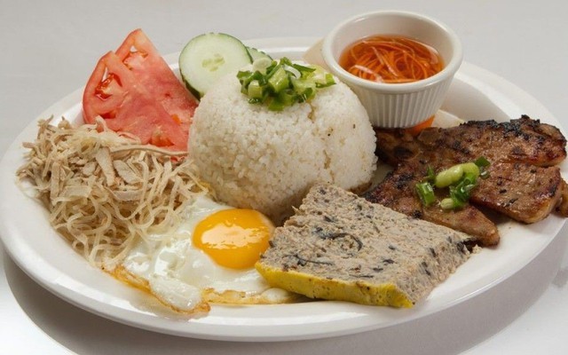 Giấc Mơ Cơm Tấm & Ăn Vặt - Tôn Thất Thuyết