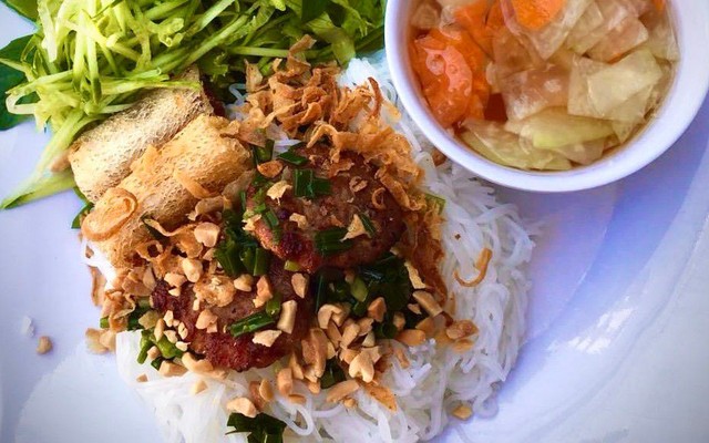 Bún Chả Uyên Vy Phú Tảo - Nguyễn Ái Quốc