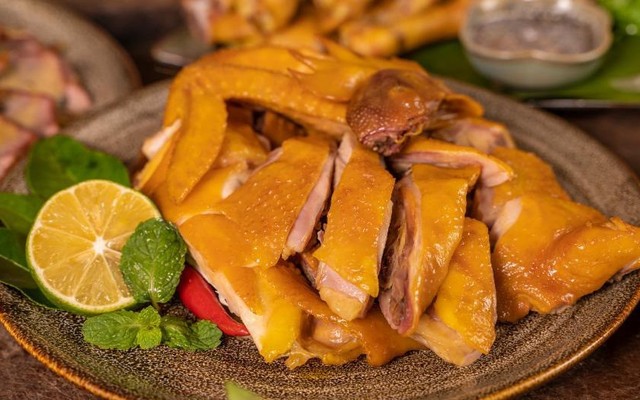 Chị Hạnh - Gà Ủ Muối Hoa Tiêu