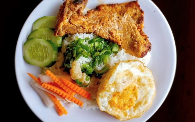 Quán Cơm Tấm Sườn Que - Trần Phú