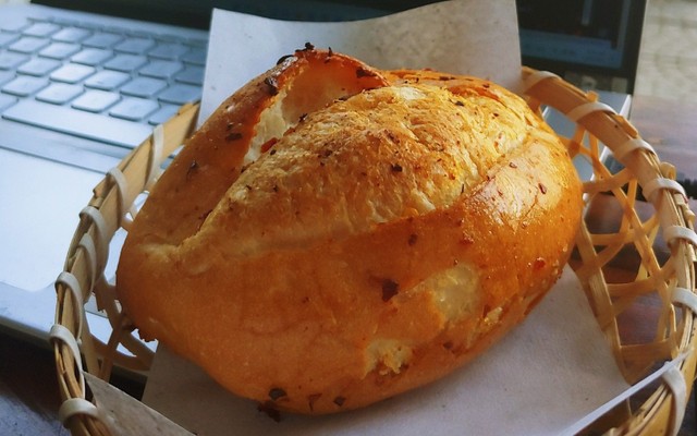 Bánh Mì Que Cậu Ba - Bánh Mì Que - 84 Lê Hữu Trác