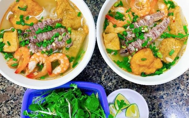 Thanh Hương Quán - Bún Hải Sản - Hồ Nghinh