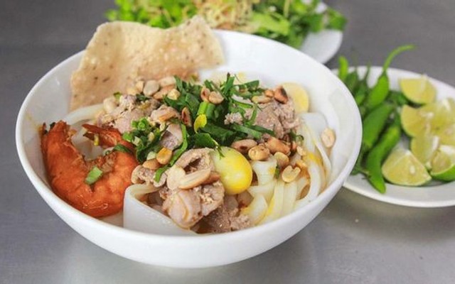 Nhã Thy Quán - Mì Quảng & Bún Bò - Bạch Đằng