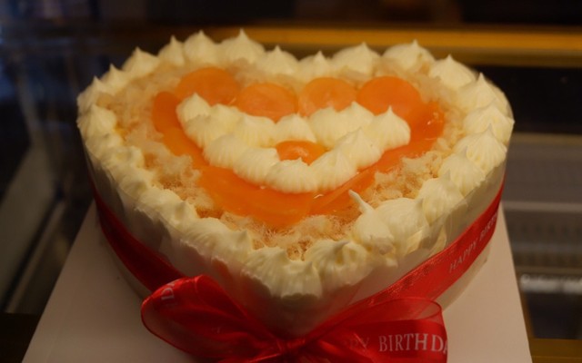 Bông Lan Trứng Muối & Trà - December