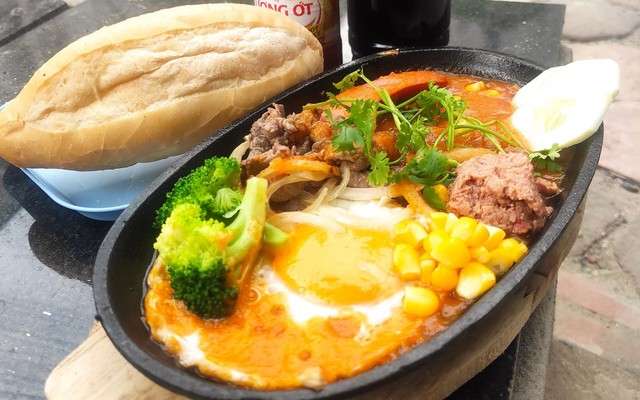 Bánh Mỳ Chảo Phú Diễn - Trần Quốc Vượng